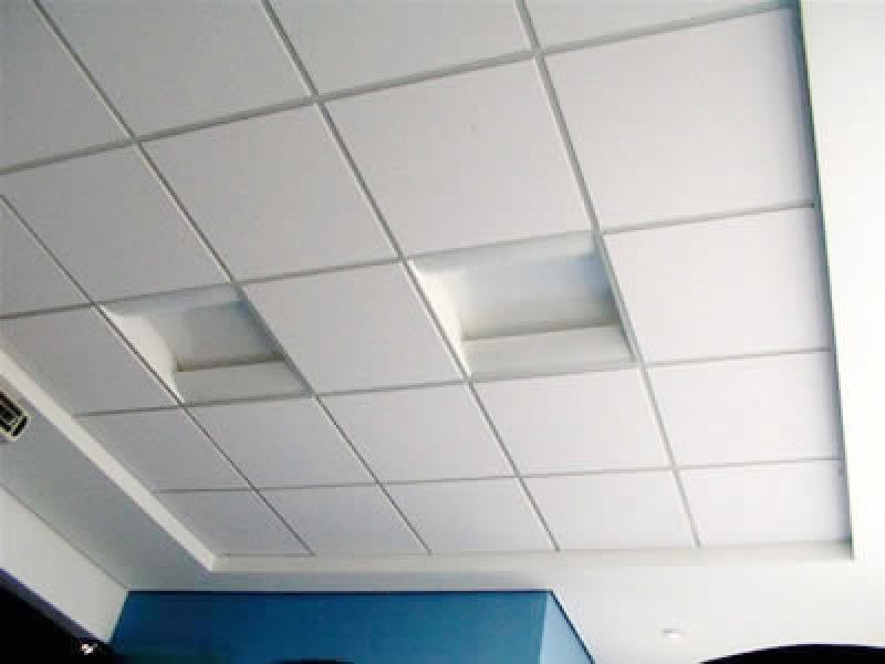 Forro rebaixado de drywall tabicado para sala
