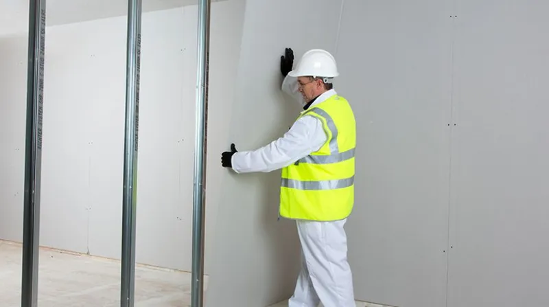 Bousire de gesso para acabamento de parede